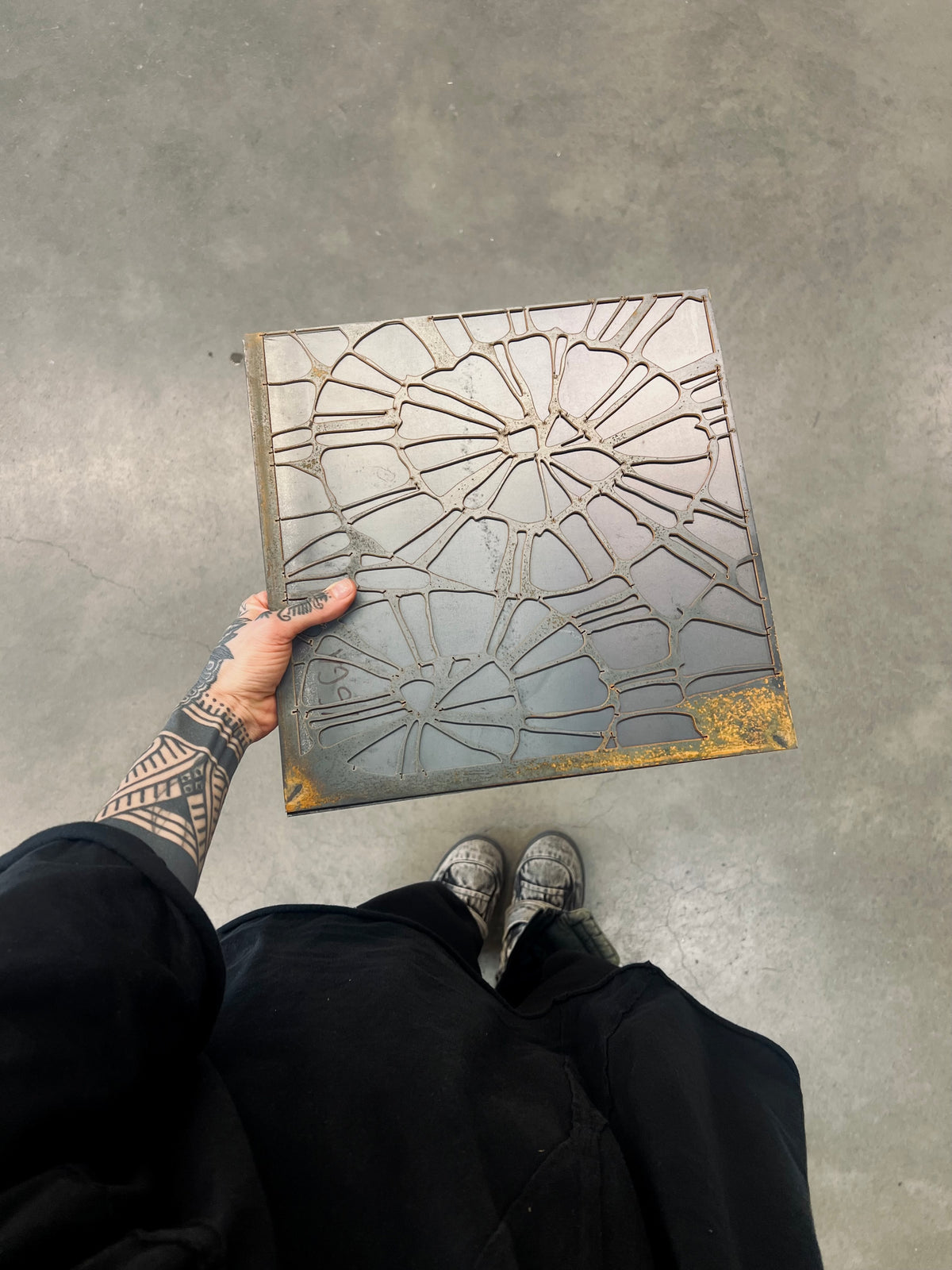 From bare steel to rust print